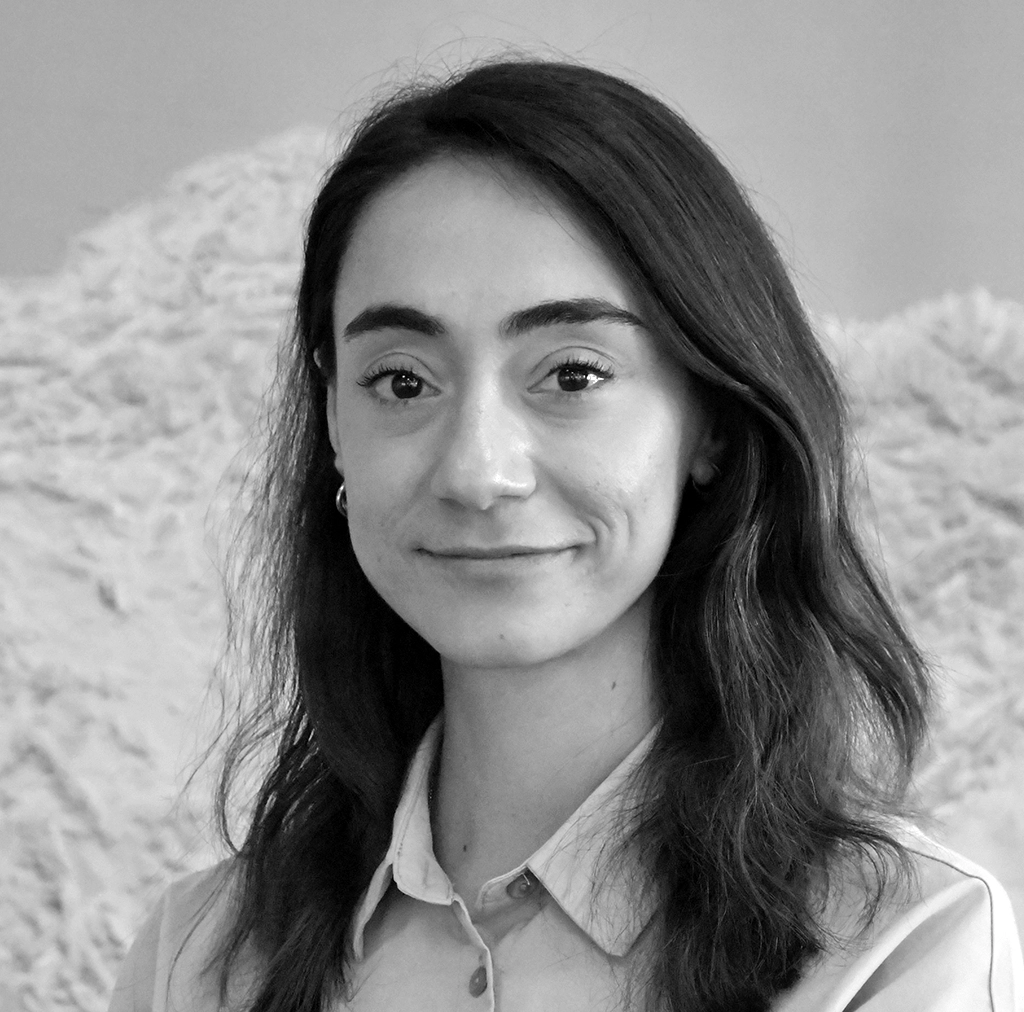 ÖZDEMİR ZEYNEP BÜŞRA - صورة