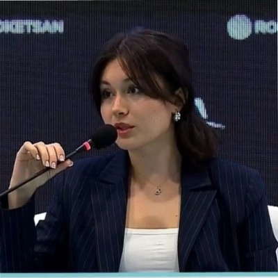 SINE OZKARASAHIN - PHOTO