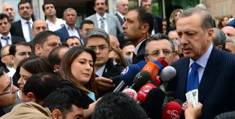 Kurdish Peace Process: The Latest Phase of De-Securitisation Politics
