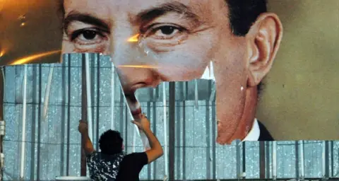 The Anatomy of Egyptian Revolution: From 25th of January to the New Constitution