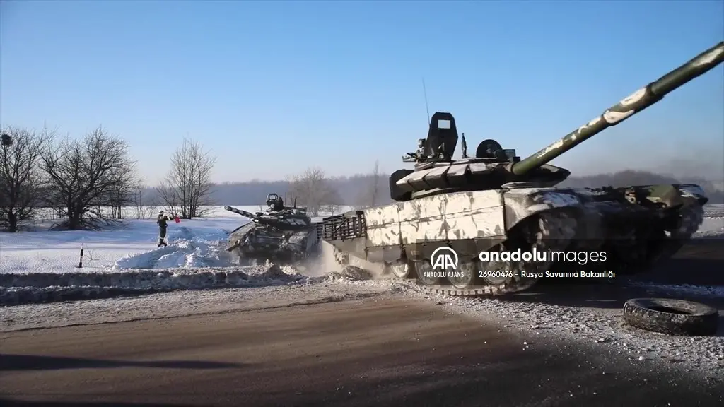Rebels launch a counter attack against regime on Russian military bases