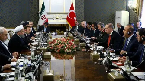 Efforts to equate Turkey with Iran behind smokescreen of neo-Ottomanism