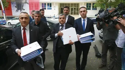 Release of candidate lists marks start of Turkey’s election campaign