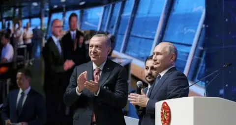 Instead of complaining about Russia, US must repair ties with Turkey
