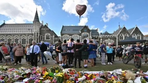 International solidarity key to preventing radicalism