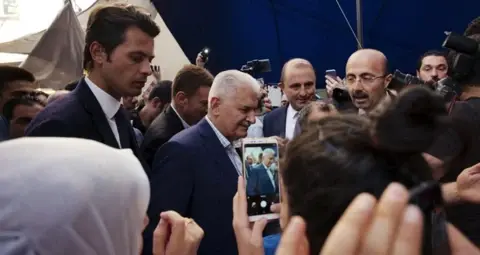 Istanbul polls transforming campaign styles