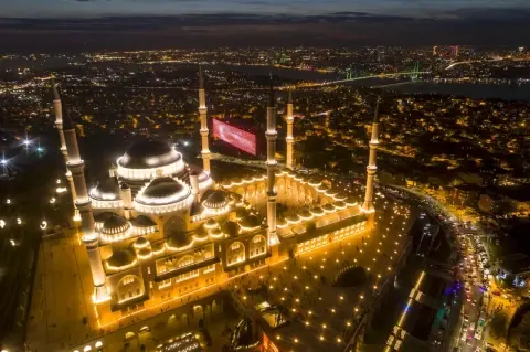 Future holds confrontation, not surrender, for Turkey