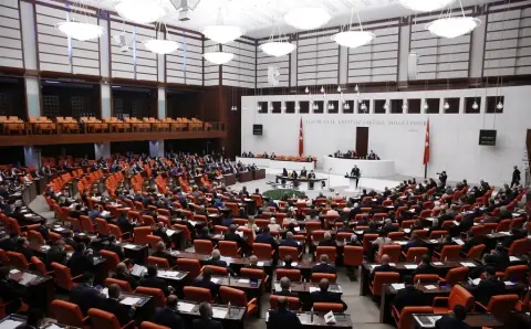 Turkish politics and discussions on Islamic headscarf