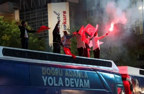 Path of Turkish politics in new era amid crisis in opposition