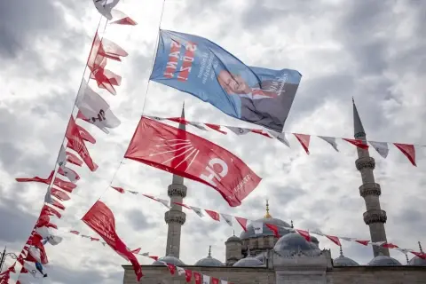 'Table for 16' discourse, deepening crisis of Turkish opposition