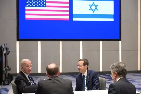 Michigan sends Palestine message to Biden, issues centrism warning to Trump