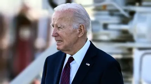 Will Democrats gift the elections to Trump?