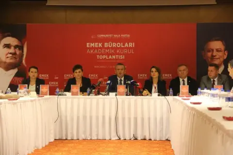 Unrealistic claims, clumsy observances of the Turkish opposition