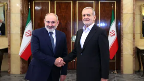 Masoud Pezeshkian - Nikol Pashinyan meeting in Tehran