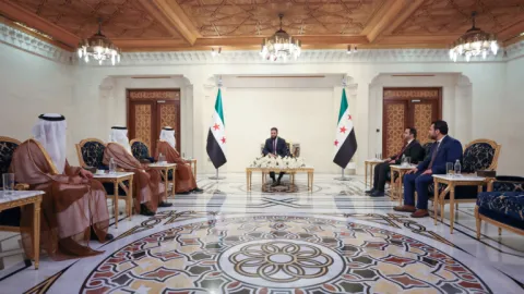 Syrian President receives letters of credence from Qatar UAE and Lebanon ambassadors in Damascus