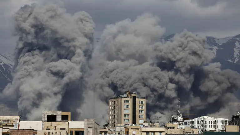 Explosions heard in Tehran as new Israeli airstrikes hit Iranian capital