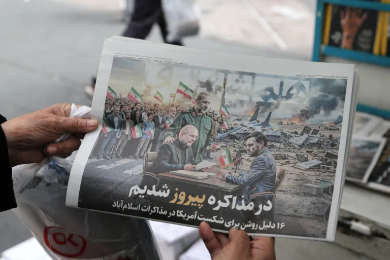Iranian media featured the Tehran-Washington talks on their front pages