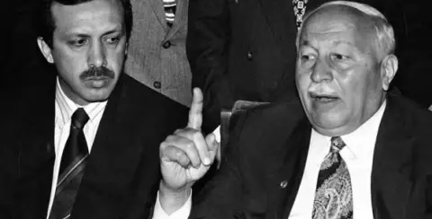 1990’lar Ruhu ve Siyaset Karşıtlığı