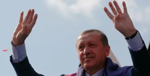 AK Parti Neden Hep Kazanıyor?