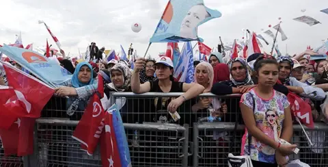 AK Parti’yi Ne Bekliyor?