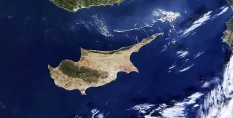 Analiz: Birleşik Kıbrıs İçin “Son Şans”: Federal Çözüm Müzakereleri