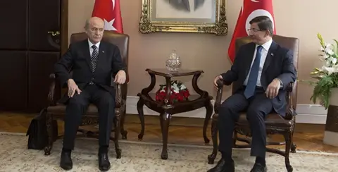 Bahçeli Döner İstiyor ama Dönmesin de İstiyor