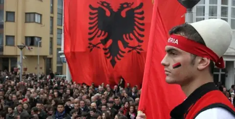 Balkanlardaki Politikamızı Duygusallıktan Kurtarmalıyız