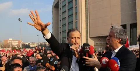 Başkaldırıyorum Hey...