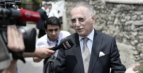 Bir Ekmeleddin İhsanoğlu Analizi: Lider Değil Yönetici