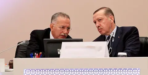 Bir Erdoğan-İhsanoğlu Karşılaştırması