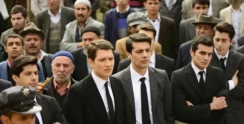 Bir güzel yapım: Yedi Güzel Adam