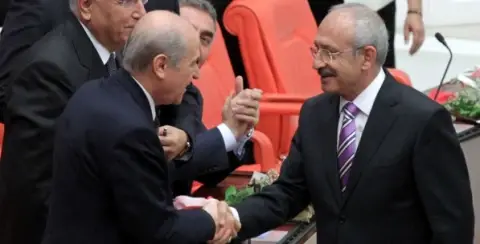 "Blok Blok Çöküyorlardı"
