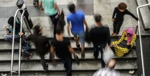 Geleceği Oylamaya Giderken