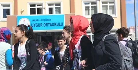 Okullarda Başörtüsü ve Pedagojik Yalanlar