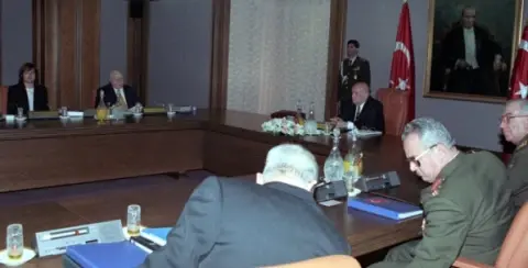 Perspektif: 17 Aralık’la Gelen Dejavu | 17. Yılında 28 Şubat Süreci ve Ekonomi