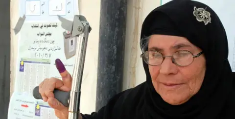 Perspektif: Irak Yerel Seçimleri: Kırılgan Siyasi Süreç