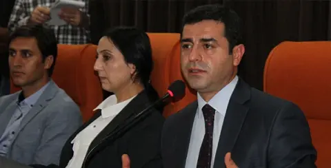 Süreç Sokakta Bulunmadı Ki...