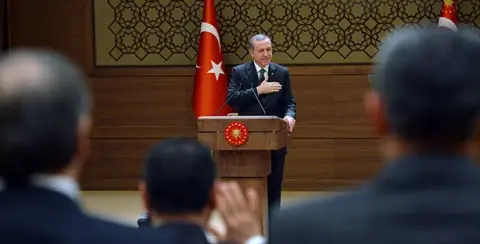 Türkiye Modeli Başkanlık Sistemini Aramak?