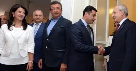Ümit Fakirin Ekmeği Hainin Değil