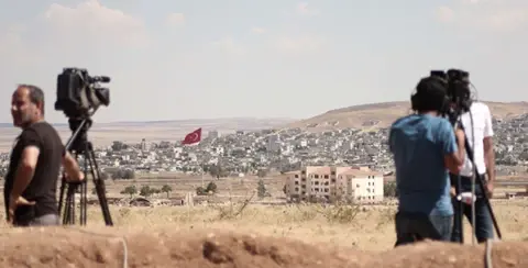 Yalanlarla Siyasal Gerçeklik Kurmak