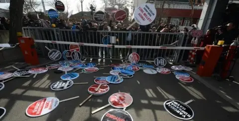 "Yargı Bağımsız Olsun, Demokrasi Olmasa da Olur!"