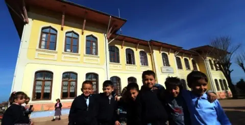 'Yeni Türkiye'nin Eğitimi ve 4+4+4 Reformu