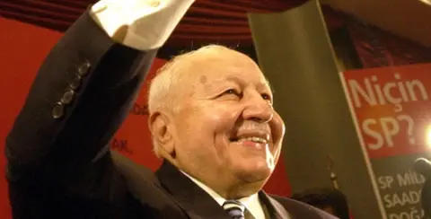 Düzeni Değiştiren Adam: Necmettin Erbakan