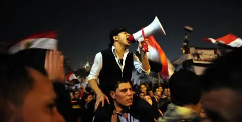 Mısır Dereyi Geçerken Tahrir’de At Değiştirecek mi?