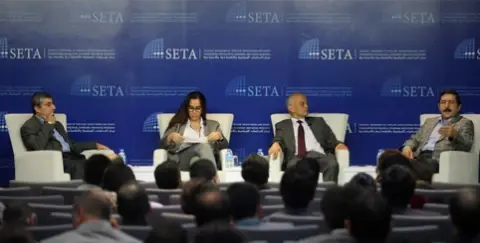 Yeni Anayasa ve “Vatandaşlık” SETA’da Değerlendirildi