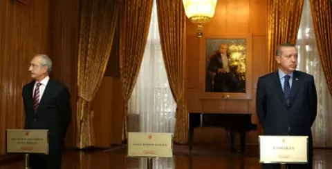 Yükselen Siyasal Gerilimin Perde Arkasında Ne Var?