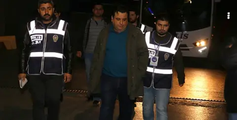 Bu Zaaf Değilse Nedir?