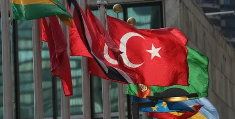 Her Şeye Rağmen Büyük Ülke Türkiye