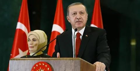 Sistem Değişimini Sadece AK Parti mi Tartışacak?