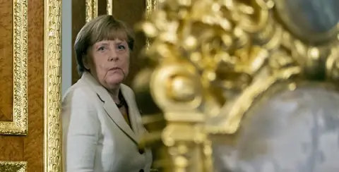 Sizi Merkel de mi İplemedi?